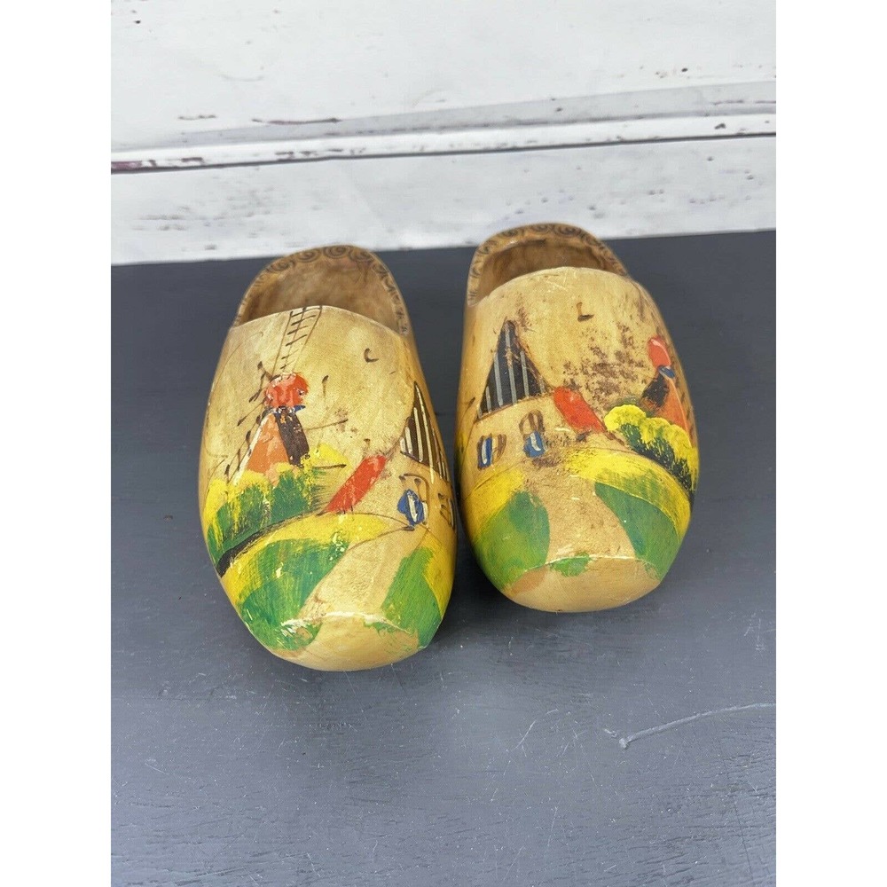 Hand Painted Souvenir Wooden Carved Clogs Shoes Made In Holland Hanging 7 Inches